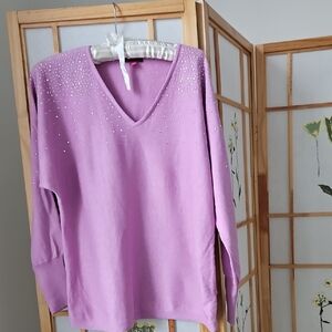 Vince Camuto Lilac V-Neck Sweater with Small Silver Studes